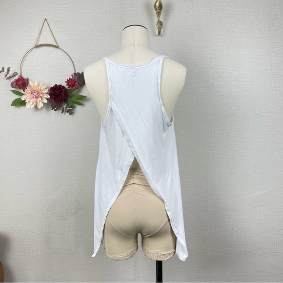 Lululemon Women White Tank Yoga Top M - Picture 1 of 10